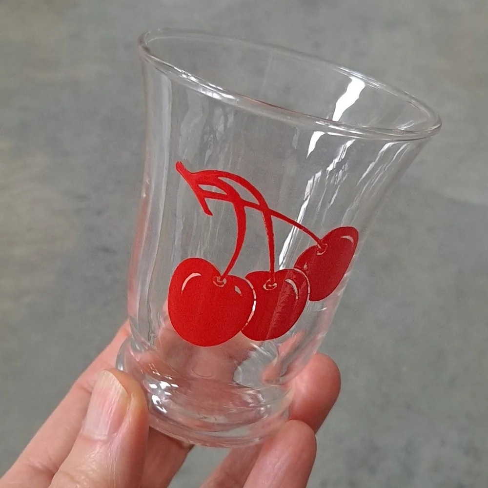 Vintage MCM Libbey Red Cherries Juice Glass | Shot Glass | Set of 4 - Picture 8 of 9